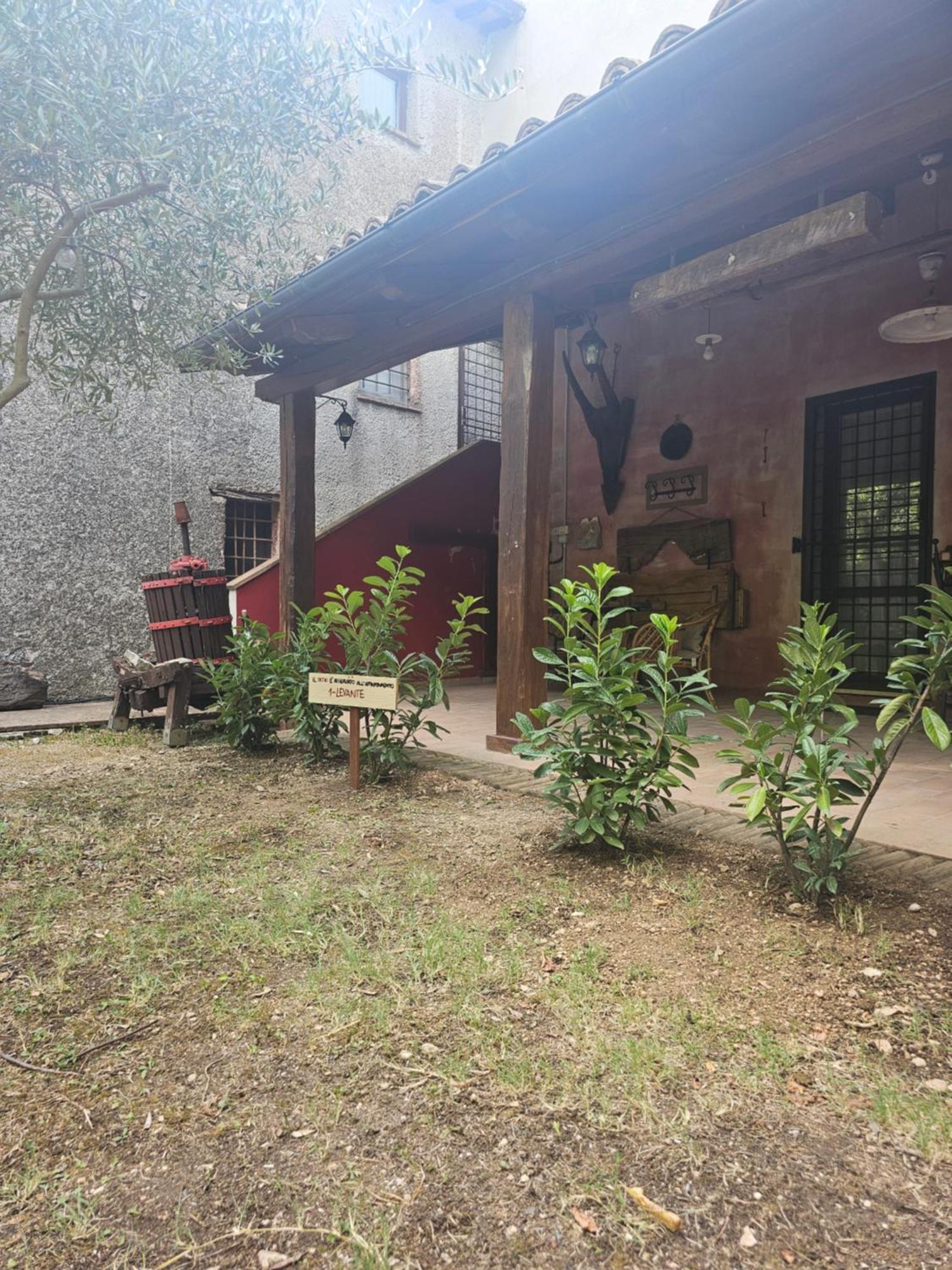 La Rosa Dei Venti - Country House Fossato di Vico Extérieur photo