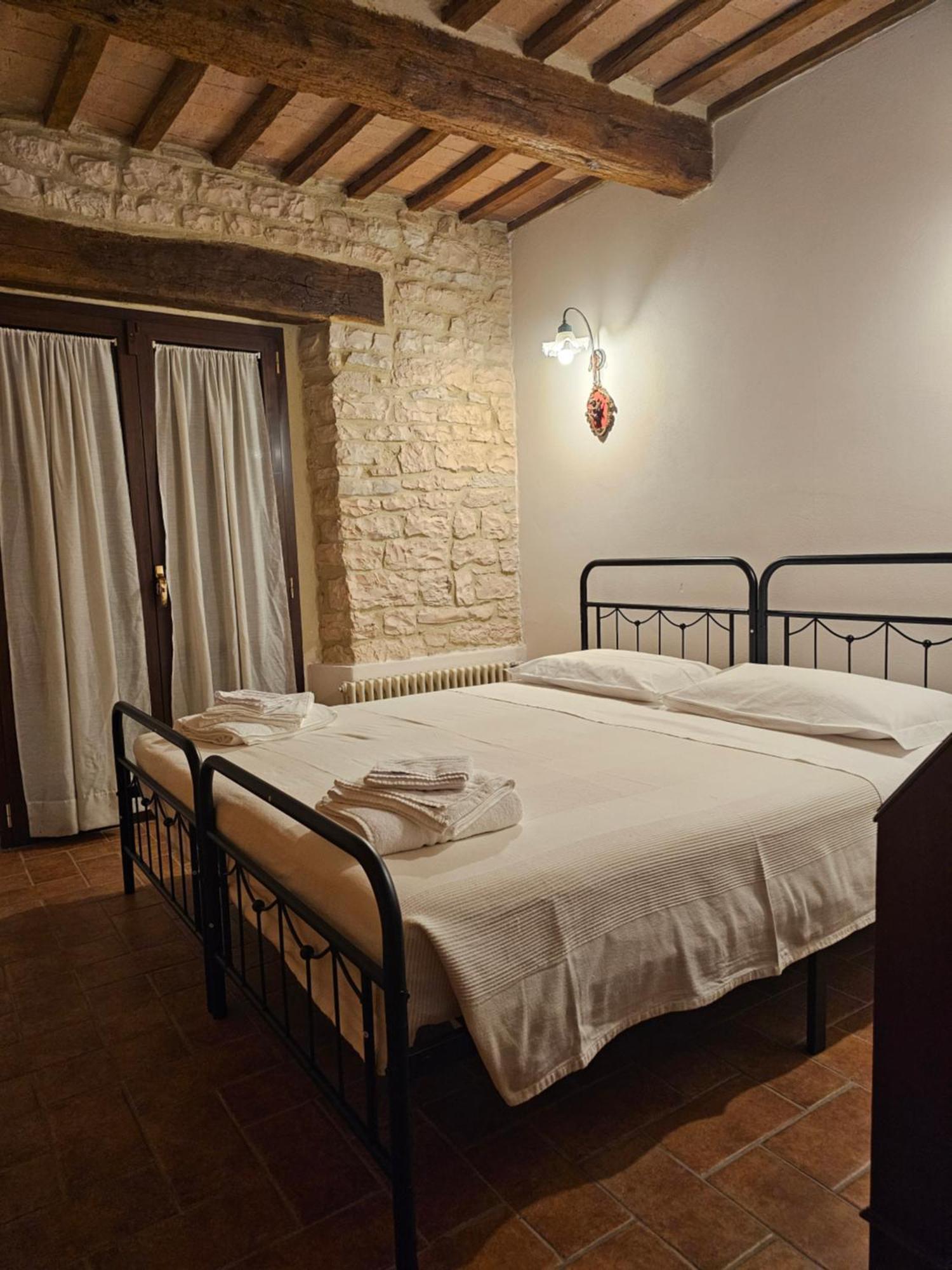 La Rosa Dei Venti - Country House Fossato di Vico Extérieur photo
