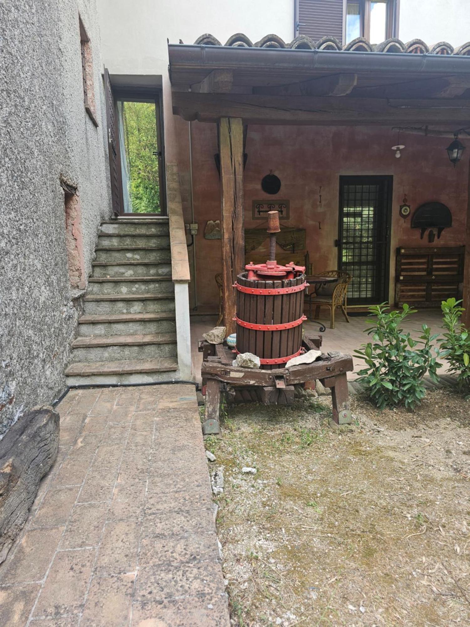 La Rosa Dei Venti - Country House Fossato di Vico Extérieur photo
